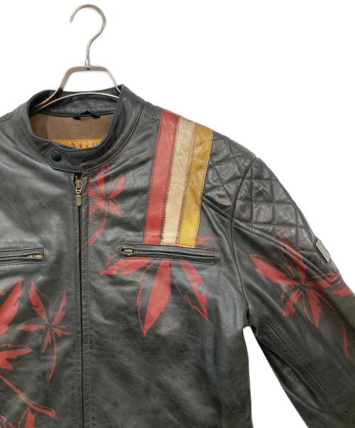 BELSTAFF（ベルスタッフ）Belstaff (ベルスタッフ) プリントシングルライダース ブラック サイズ:Lの古着・服飾アイテム