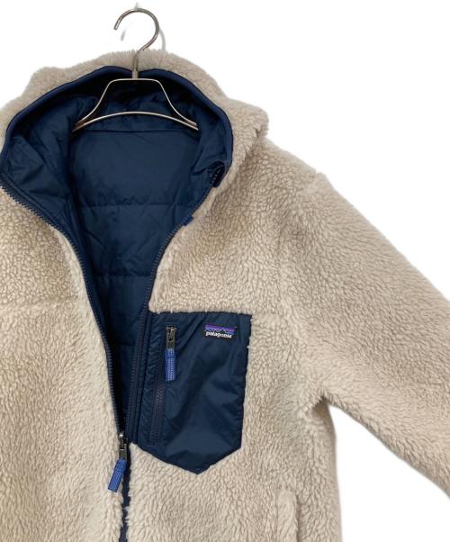 Patagonia（パタゴニア）Patagonia (パタゴニア) キッズ・リバーシブル・レディ・フレディ・フーディ アイボリー サイズ:XL 14の古着・服飾アイテム