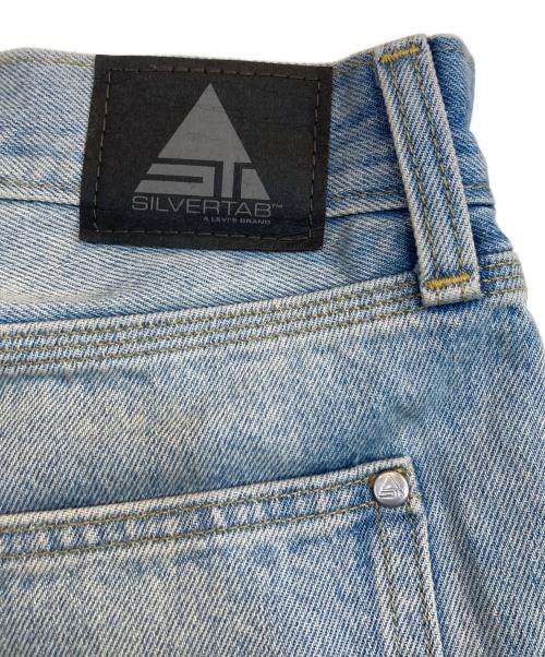 LEVI'S（リーバイス）LEVI'S (リーバイス) SILVERTAB バギーカーペンター ミディアム スカイブルー サイズ:SIZE 32の古着・服飾アイテム