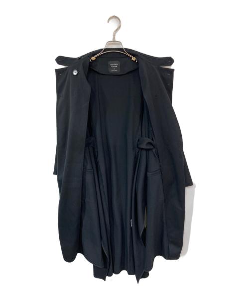 UNITED TOKYO（ユナイテッドトーキョー）UNITED TOKYO (ユナイテッドトーキョー) オブリークカッティングケープコート ブラックの古着・服飾アイテム
