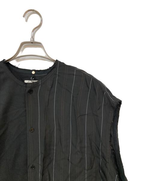 OAMC（オーエーエムシー）OAMC (オーエーエムシー) Sleeveless QUADRA Pinstriped Shirt ブラック サイズ:Mの古着・服飾アイテム