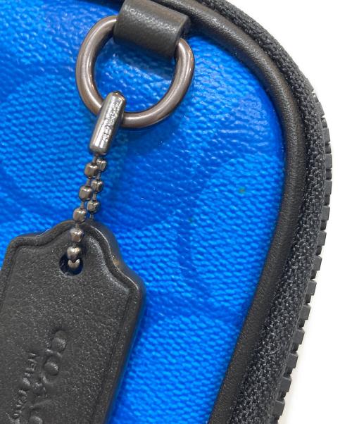 COACH（コーチ）COACH (コーチ) マルチファンクション フォーン パック ブロックド シグネチャー キャンバス ブルーの古着・服飾アイテム