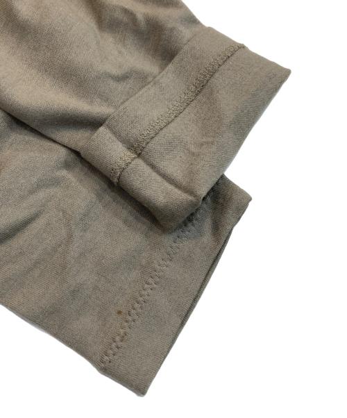 ISSEY MIYAKE（イッセイミヤケ）ISSEY MIYAKE (イッセイミヤケ) ハイネックニット ベージュ サイズ:Lの古着・服飾アイテム