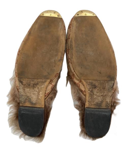 GUCCI（グッチ）GUCCI (グッチ) プリンスタウンホースビット ファー サンダル ベージュ サイズ:SIZE 7の古着・服飾アイテム