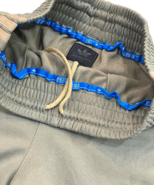 adidas（アディダス）adidas (アディダス) MUHAMMAD ALI  トラックパンツ ブラウンの古着・服飾アイテム