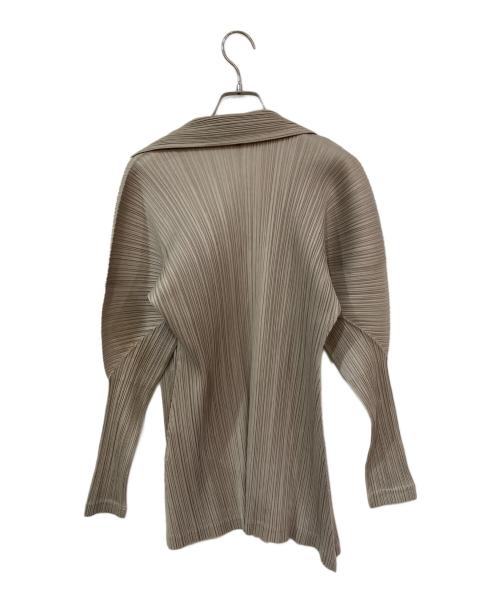 PLEATS PLEASE（プリーツプリーズ）PLEATS PLEASE (プリーツプリーズ) プリーツジャケット ベージュ サイズ:SIZE 3の古着・服飾アイテム