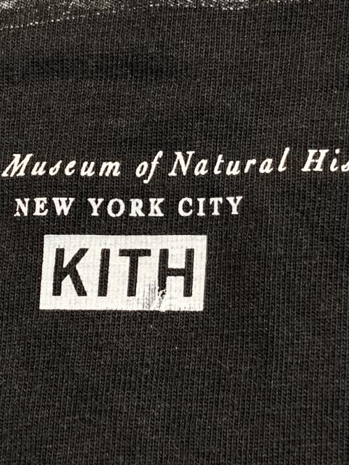 KITH（キス）KITH (キス) AMNH T-Rex Vintage Tee ブラック サイズ:Lの古着・服飾アイテム