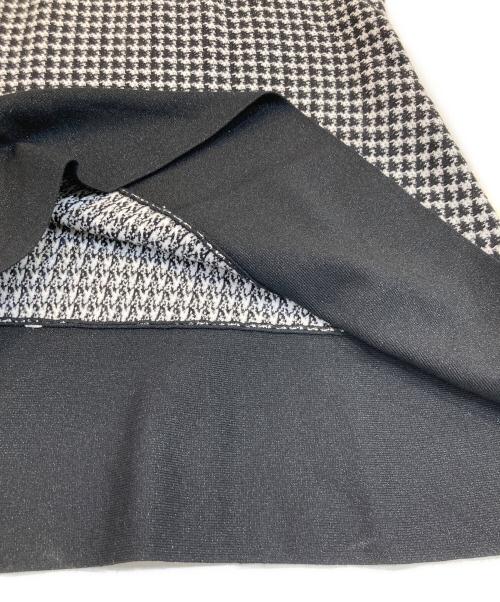 HER LIP TO（ハーリップトゥ）Her lip to (ハーリップトゥ) Buckingham Houndstooth Knit Dress ホワイト×ブラック サイズ:Mの古着・服飾アイテム