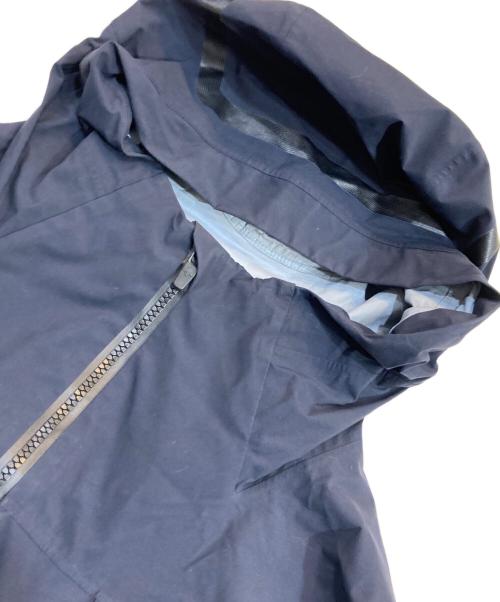 DESCENTE ALLTERRAIN（デザイント オルテライン）DESCENTE ALLTERRAIN (デザイント オルテライン) 3レイヤーアウターシェル マウンテンパーカー ブラック サイズ:Lの古着・服飾アイテム