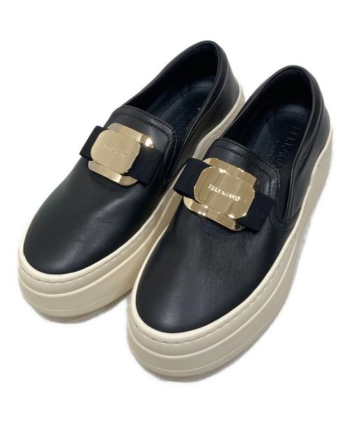 Salvatore Ferragamo（サルヴァトーレ フェラガモ）Salvatore Ferragamo (サルヴァトーレ フェラガモ) ヴァラリボン スリッポン ブラック サイズ:6の古着・服飾アイテム