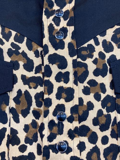 JOHN LAWRENCE SULLIVAN（ジョン ローレンス サリバン）JOHN LAWRENCE SULLIVAN (ジョン ローレンス サリバン) アニマル柄シャツ ブラック サイズ:48の古着・服飾アイテム