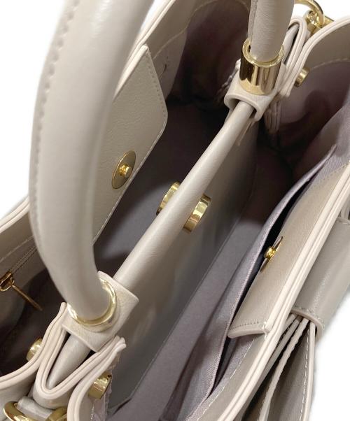 DIANA（ダイアナ）DIANA (ダイアナ) リボン2WAYショルダーバッグ ベージュの古着・服飾アイテム