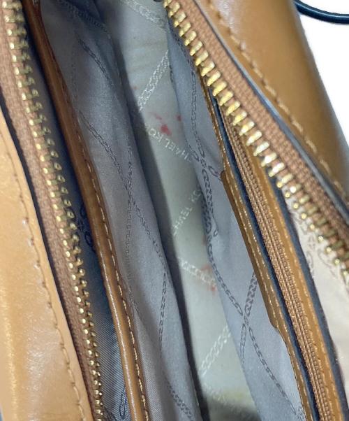 MICHAEL KORS（マイケル・コース）MICHAEL KORS (マイケル・コース) モノグラム ショルダーバッグ ブラウンの古着・服飾アイテム