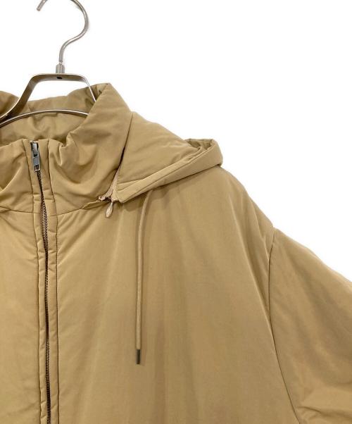23区（ニジュウサンク）23区 (ニジュウサンク) 中綿ノンステッチロング アウター ベージュ サイズ:SIZE 50の古着・服飾アイテム