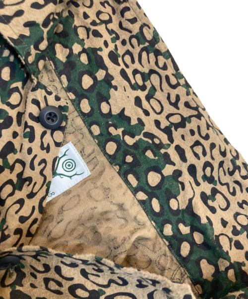 South2 West8（サウスツー ウエストエイト）south2 west8 (サウスツー ウエストエイト) 総柄シャツ グリーン×ベージュ サイズ:XSの古着・服飾アイテム