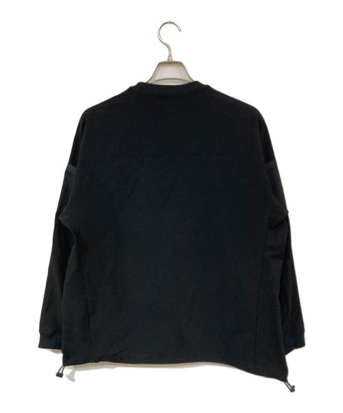 WHITE MOUNTAINEERING（ホワイトマウンテ二アニング）WHITE MOUNTAINEERING (ホワイトマウンテ二アニング) 別注STRETCHED HYBRID PO TOPS/ホワイトマウンテニアリング ブラック サイズ:SIZE Oの古着・服飾アイテム