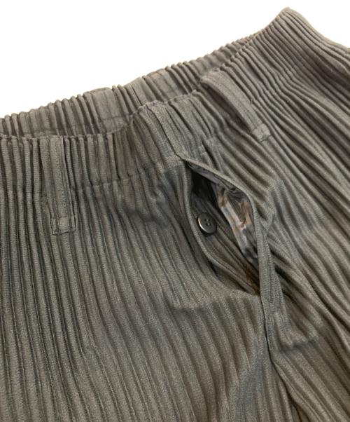 HOMME PLISSE ISSEY MIYAKE（オム プリッセ イッセイ ミヤケ）HOMME PLISSE ISSEY MIYAKE (オム プリッセ イッセイ ミヤケ) プリーツパンツ ブラック サイズ:SIZE 1の古着・服飾アイテム
