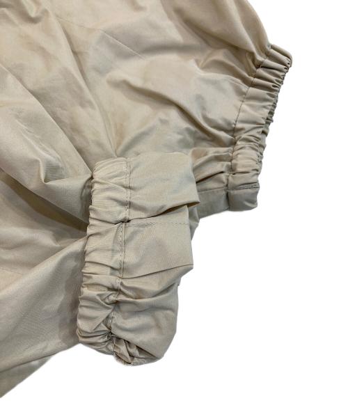 BEARDSLEY（ビアズリー）BEARDSLEY (ビアズリー) タフタバルーンブルゾン ベージュ サイズ:Fの古着・服飾アイテム