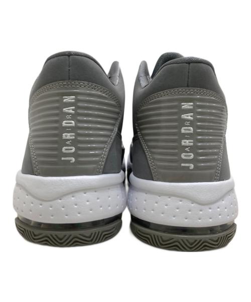 NIKE（ナイキ）NIKE (ナイキ) JORDAN MAX AURA2/ジョーダンマックスオーラ2 グレー サイズ:SIZE 27.5cmの古着・服飾アイテム