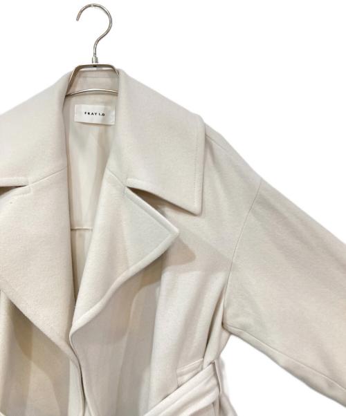 FRAY ID（フレイ アイディー）FRAY ID (フレイ アイディー) ビッグカラーショートコート ホワイトの古着・服飾アイテム