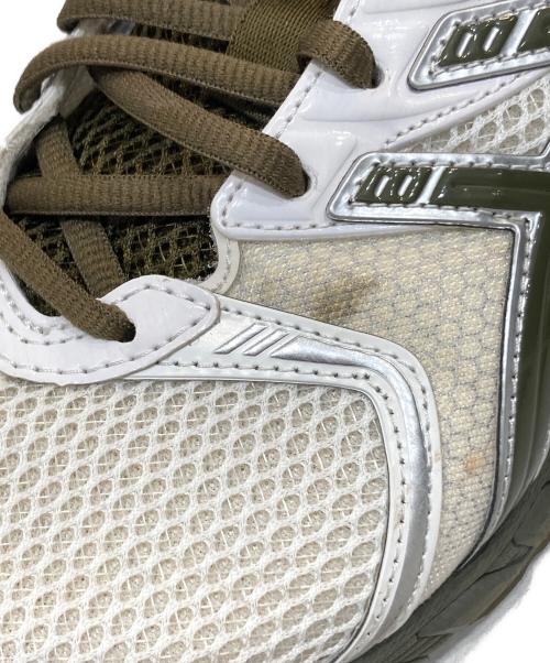 asics（アシックス）asics (アシックス) GEL-DS TRAINER 14 Temptation Vacation ホワイト×カーキ サイズ:27.0cmの古着・服飾アイテム