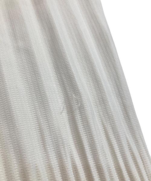 HOMME PLISSE ISSEY MIYAKE（オム プリッセ イッセイ ミヤケ）HOMME PLISSE ISSEY MIYAKE (オム プリッセ イッセイ ミヤケ) プリーツテーパードパンツ アイボリー サイズ:SIZE 2の古着・服飾アイテム