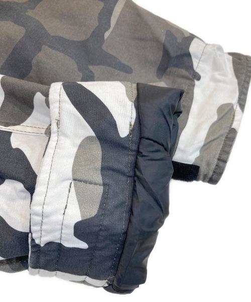 SUPREME（シュプリーム）Supreme (シュプリーム) Aphex Twin (エイフェックス ツイン) Alpha Industries Cargo Jacket グレー サイズ:Mの古着・服飾アイテム