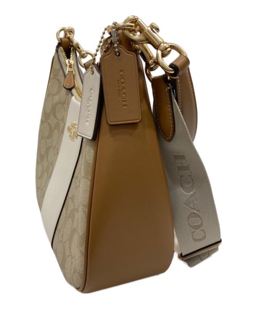 COACH（コーチ）COACH (コーチ) シグネチャーキャンバス・ショルダーバッグの古着・服飾アイテム