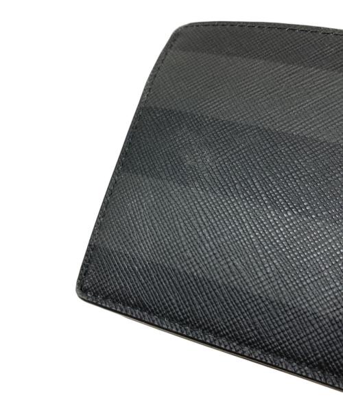 BURBERRY（バーバリー）BURBERRY (バーバリー) 2つ折り財布 ブラックの古着・服飾アイテム