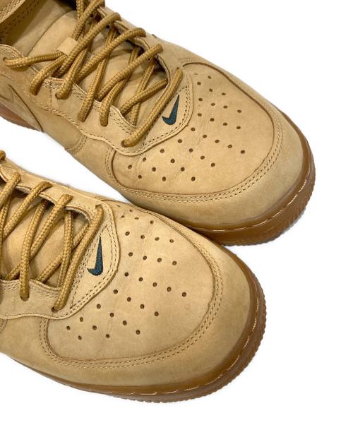 NIKE（ナイキ）NIKE AIR FORCE 1 MID '07 PRM QS FLAX/FLAX-OUTDOOR GREEN/エアフォース1ミッド’07プレミアムQSフラックス/フラックスアウトドアグリーン ベージュ サイズ:SIZE 26cmの古着・服飾アイテム