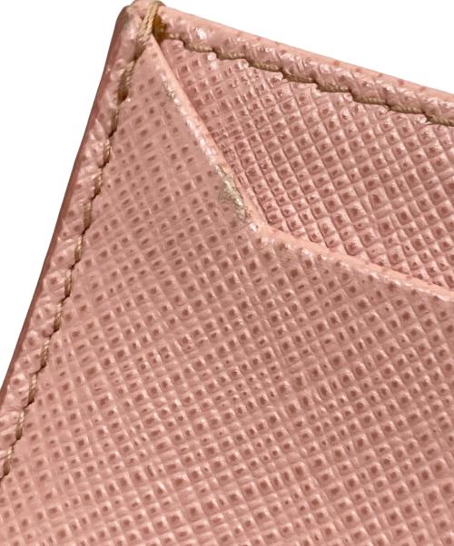 PRADA（プラダ）PRADA (プラダ) SAFFIANO CUIR BALTICOカードケース ピンクの古着・服飾アイテム