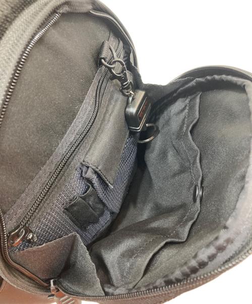 TUMI（トゥミ）TUMI (トゥミ) ショルダーバッグ ブラックの古着・服飾アイテム