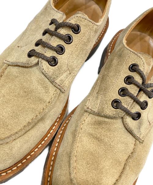 Tricker's（トリッカーズ）Tricker's (トリッカーズ) ハンドソーンダービーシューズ ベージュ サイズ:SIZE 8の古着・服飾アイテム