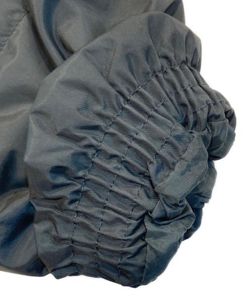 Calvin Klein Jeans（カルバンクラインジーンズ）Calvin Klein Jeans (カルバンクラインジーンズ) オーバーサイズクロップドダウンジャケット ブラック サイズ:SIZE Sの古着・服飾アイテム