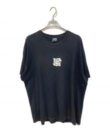 UNDEFEATED（アンディフィーテッド）の古着「プリントTシャツ」｜ブラック