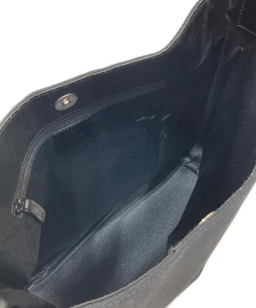 GUCCI（グッチ）GUCCI (グッチ) ワンショルダーバッグ ブラックの古着・服飾アイテム
