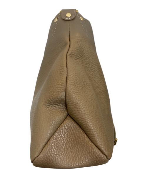 ATAO（アタオ）ATAO (アタオ) elvyショルダーバッグ ベージュの古着・服飾アイテム