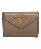 PRADAプラダ）の古着「サフィアーノ3つ折り財布」｜ベージュ
