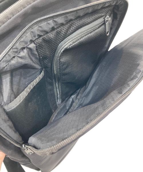THE NORTH FACE（ザ ノース フェイス）THE NORTH FACE (ザ ノース フェイス) Shuttle DAYPACK Slim/シャトルデイパックスリム ブラックの古着・服飾アイテム