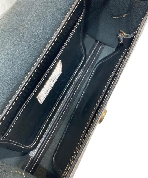 Vivienne Westwood（ヴィヴィアンウエストウッド）Vivienne Westwood (ヴィヴィアンウエストウッド) オーブ レザーフラップショルダーバッグ ブラックの古着・服飾アイテム