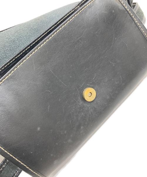 Vivienne Westwood（ヴィヴィアンウエストウッド）Vivienne Westwood (ヴィヴィアンウエストウッド) オーブ レザーフラップショルダーバッグ ブラックの古着・服飾アイテム