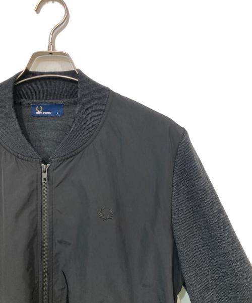 FRED PERRY（フレッドペリー）FRED PERRY (フレッドペリー) TEXTURE MIX BOMBER NECK KNIT JACKET/テクスチャーミックスボンバーネックニットジャケット ブラック サイズ:SIZE Lの古着・服飾アイテム