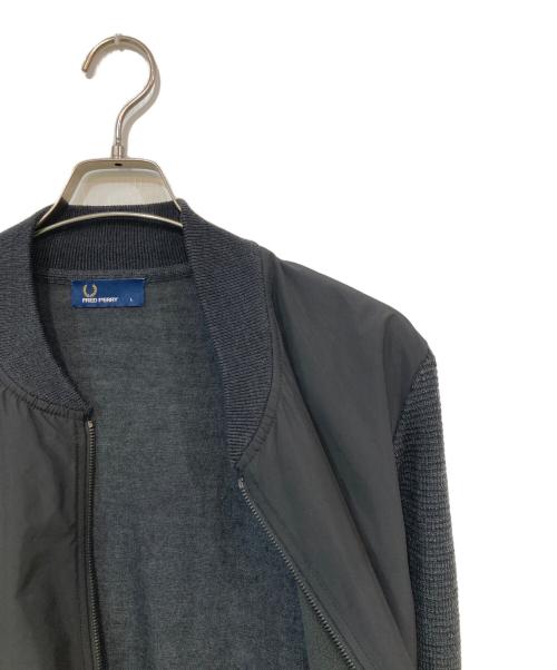 FRED PERRY（フレッドペリー）FRED PERRY (フレッドペリー) TEXTURE MIX BOMBER NECK KNIT JACKET/テクスチャーミックスボンバーネックニットジャケット ブラック サイズ:SIZE Lの古着・服飾アイテム