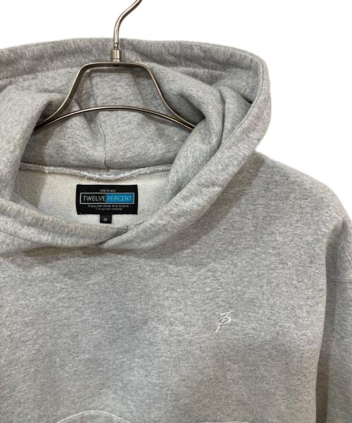TWELVEPERCENT（トゥエルブパーセント）TWELVEPERCENT (トゥエルブパーセント) プルオーバーパーカー グレー サイズ:Mの古着・服飾アイテム