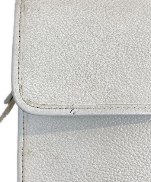 Yves Saint Laurent（イヴサンローラン）Yves Saint Laurent (イヴサンローラン) ショルダーバッグ ホワイトの古着・服飾アイテム