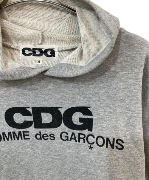 CDG（シーディージー）CDG (シーディージー) ロゴパーカー グレー サイズ:XLの古着・服飾アイテム