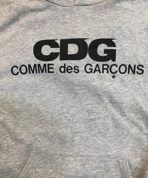 CDG（シーディージー）CDG (シーディージー) ロゴパーカー グレー サイズ:XLの古着・服飾アイテム