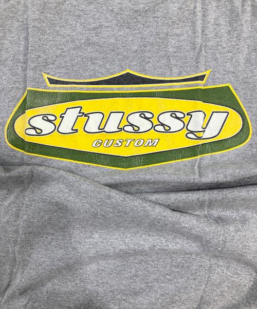 stussy（ステューシー）stussy (ステューシー) S/S ロゴTEE グレー サイズ:SIZE Mの古着・服飾アイテム