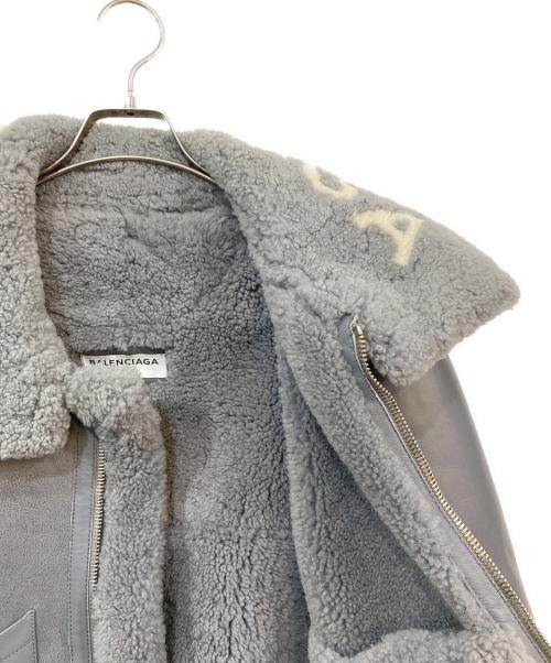 BALENCIAGA（バレンシアガ）BALENCIAGA (バレンシアガ) ロゴムートンジャケット グレー サイズ:SIZE 36の古着・服飾アイテム
