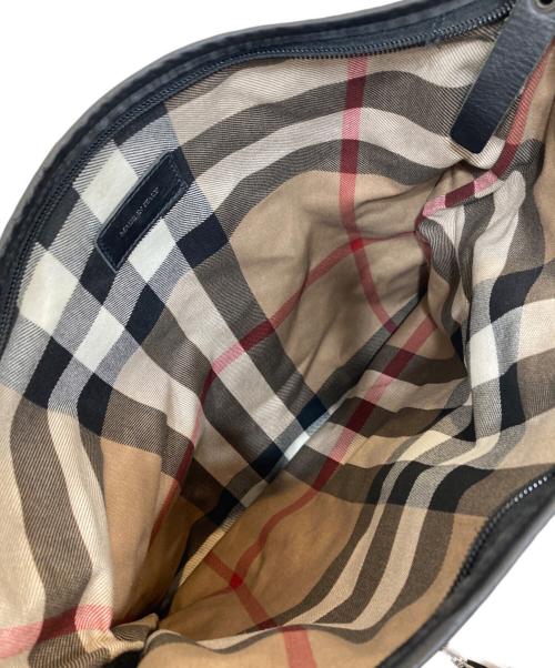 BURBERRY（バーバリー）BURBERRY (バーバリー) ナイロンショルダーバッグ ブラックの古着・服飾アイテム